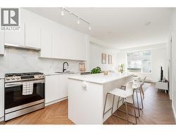 425 3229 ST JOHNS STREET  Port Moody, BC V3H 0M4