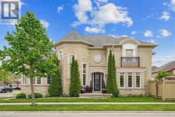 3150 TRAILSIDE Drive Oakville, ON L6M 0P6