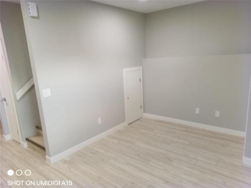647 Toronto Street, Winnipeg, MB - Indoor Photo Showing Other Room