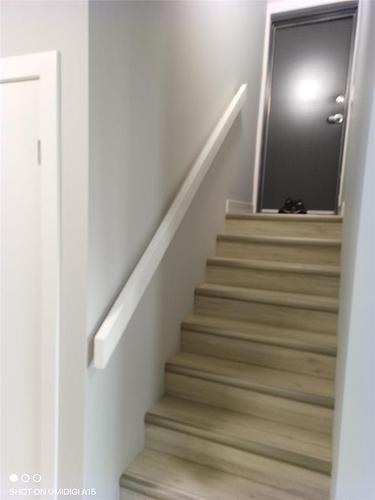 647 Toronto Street, Winnipeg, MB - Indoor Photo Showing Other Room