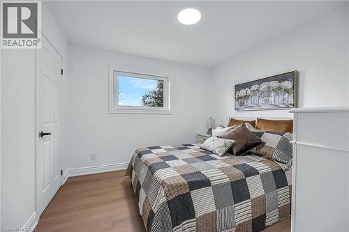120 Second Road E, Stoney Creek, ON - Indoor Photo Showing Bedroom