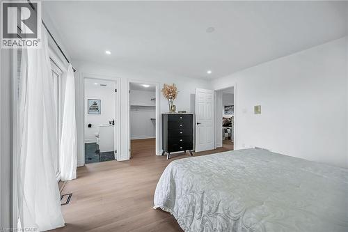 120 Second Road E, Stoney Creek, ON - Indoor Photo Showing Bedroom