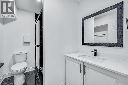 120 Second Road E, Stoney Creek, ON - Indoor Photo Showing Bathroom