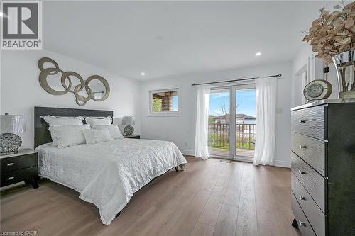 120 Second Road E, Stoney Creek, ON - Indoor Photo Showing Bedroom