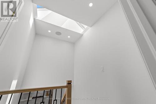730 Hyde Road, Burlington, ON - Indoor Photo Showing Other Room