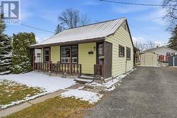 11 WEEKS AVENUE  Quinte West (Trenton Ward), ON K8V 1X4