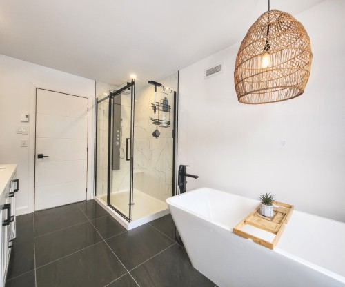 Salle de bains - 2175 Rue Pierre-Matte, Shawinigan, QC - Indoor Photo Showing Bathroom