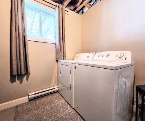 Salle de bains - 2175 Rue Pierre-Matte, Shawinigan, QC - Indoor Photo Showing Laundry Room