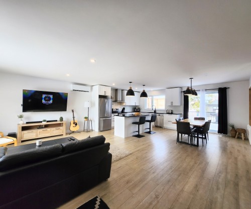 Salon - 2175 Rue Pierre-Matte, Shawinigan, QC - Indoor Photo Showing Living Room