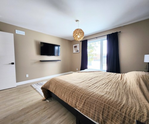 Chambre à coucher principale - 2175 Rue Pierre-Matte, Shawinigan, QC - Indoor Photo Showing Bedroom