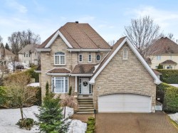 623 Rue du Chardonnay Rosemère, QC J7A 4Y8