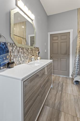 1087 Bear Brook Road, Arrow Creek, BC - Indoor Photo Showing Kitchen