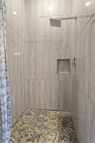 1087 Bear Brook Road, Arrow Creek, BC - Indoor Photo Showing Bathroom