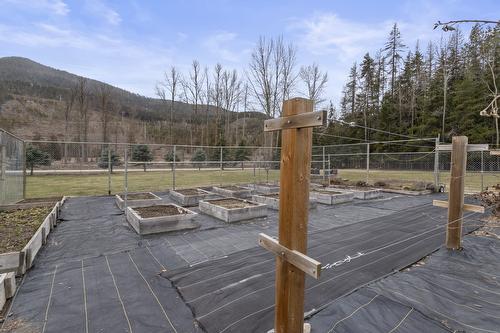 1087 Bear Brook Road, Arrow Creek, BC - Outdoor