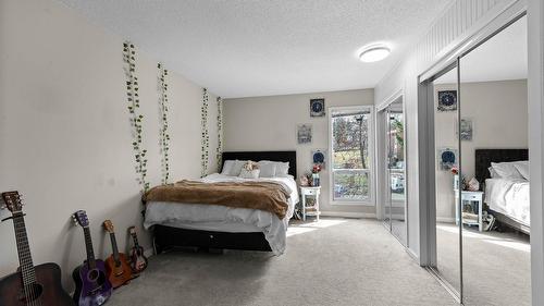 54-1435 Summit Drive, Kamloops, BC - Indoor Photo Showing Bedroom