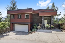340 Summit Dr Nanaimo, BC V9T 5R2