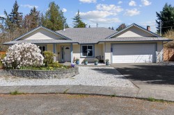 1474 Ridgemount Dr Comox, BC V9M 3H1