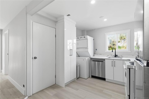 2940 Cedar Hill Rd, Victoria, BC 