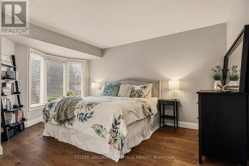50 Edgewater Drive, Hamilton, ON - Indoor Photo Showing Bedroom