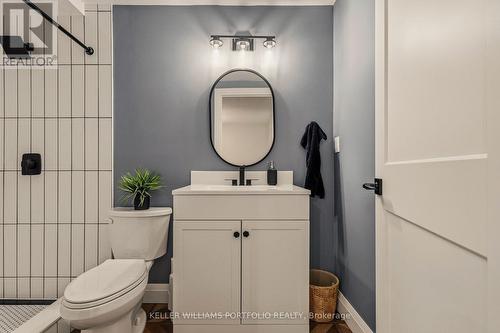 50 Edgewater Drive, Hamilton, ON - Indoor Photo Showing Bathroom