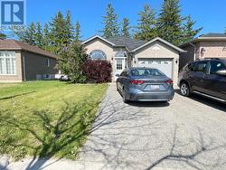 LOWER - 23 LOON AVENUE Barrie, ON L4N 8W6