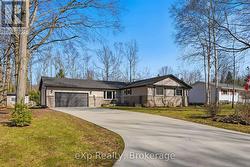 90 MAPLEPORT CRESCENT South Bruce Peninsula, ON N0H 2G0