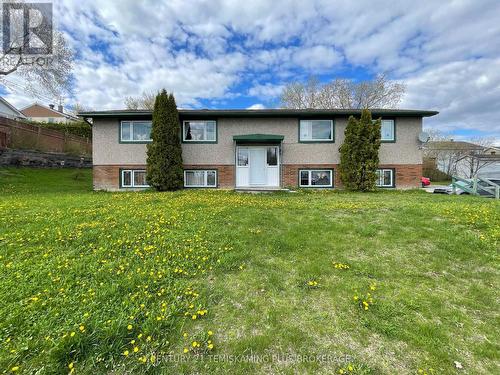 121 ELM AVENUE  Temiskaming Shores (New Liskeard), ON P0J 1P0