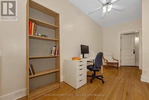 smallest bedroom used as an office196 Augusta - 194 Augusta Street, Ottawa, ON - Indoor Photo Showing Office