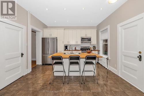 196 Augusta - 194 Augusta Street, Ottawa, ON - Indoor Photo Showing Kitchen