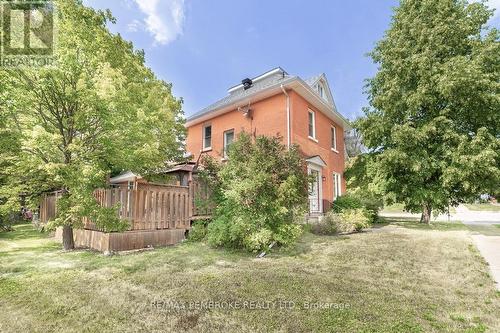 402 CHRISTIE STREET  Pembroke, ON K8A 4R9