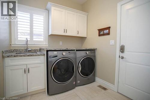 87 Allandale Crescent, Simcoe, ON - Indoor Photo Showing Laundry Room
