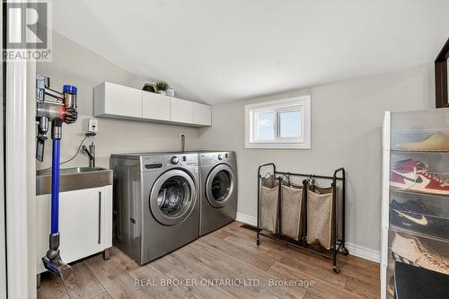 325 Crowland Avenue, Welland (Lincoln/Crowland), ON - Indoor Photo Showing Laundry Room