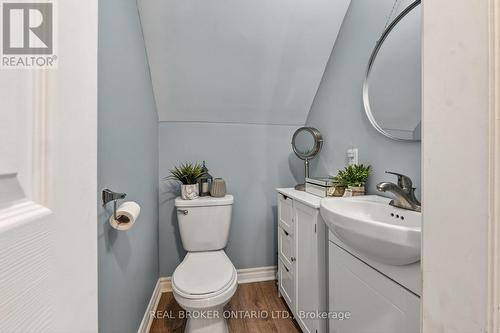 325 Crowland Avenue, Welland (Lincoln/Crowland), ON - Indoor Photo Showing Bathroom