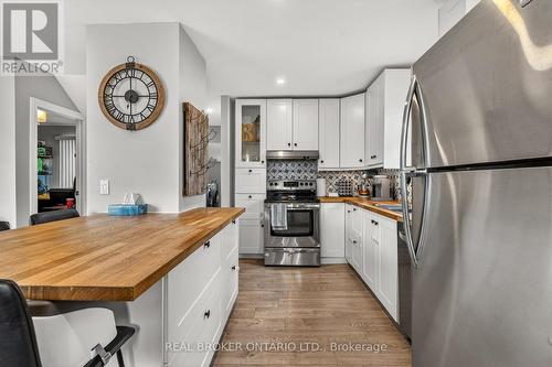 325 Crowland Avenue, Welland (Lincoln/Crowland), ON - Indoor Photo Showing Other Room