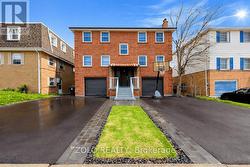 20 BRIDESBURG DRIVE Toronto, ON M9R 2K3