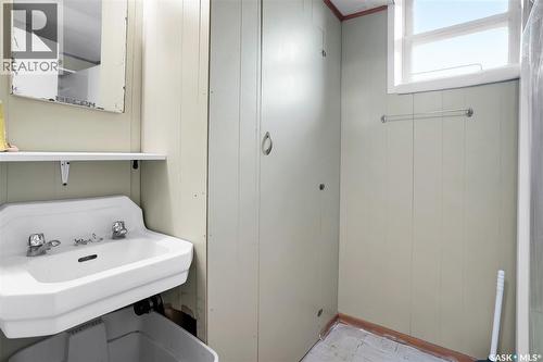 1313 9Th Street E, Saskatoon, SK - Indoor