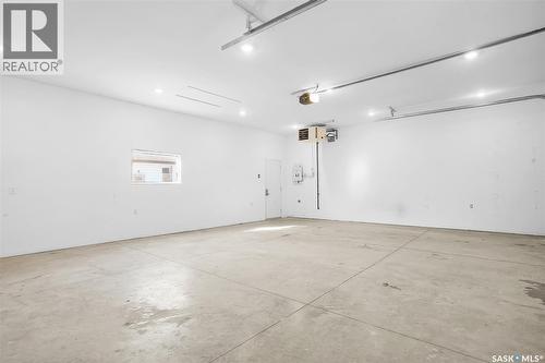 1313 9Th Street E, Saskatoon, SK - Indoor Photo Showing Garage