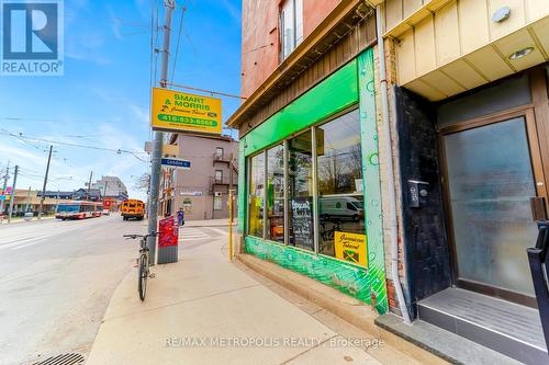 854 Bathurst Street, Toronto, ON 