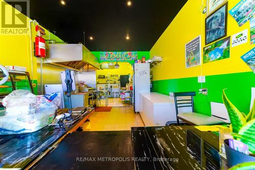 854 Bathurst Street, Toronto, ON 