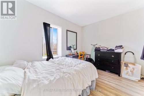 854 Bathurst Street, Toronto, ON 
