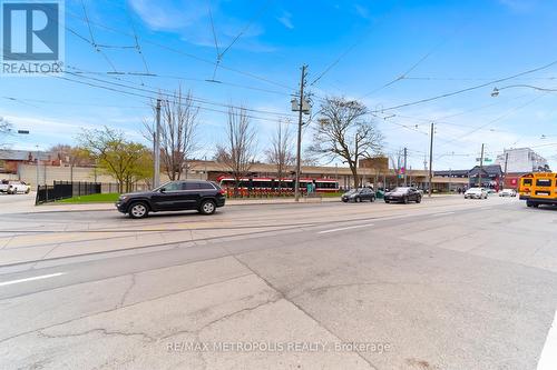 854 Bathurst Street, Toronto, ON 
