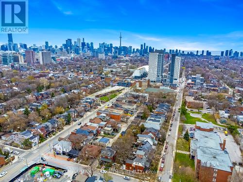 854 Bathurst Street, Toronto, ON 