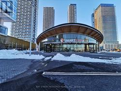 5112 - 898 PORTAGE PARKWAY Vaughan, ON L4K 0J6