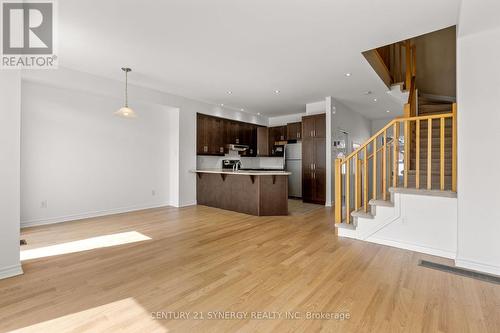 430 Foxhall Way, Ottawa, ON - Indoor Photo Showing Kitchen