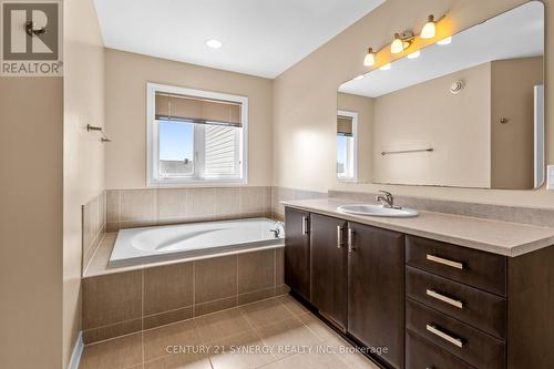 430 Foxhall Way, Ottawa, ON - Indoor Photo Showing Bathroom