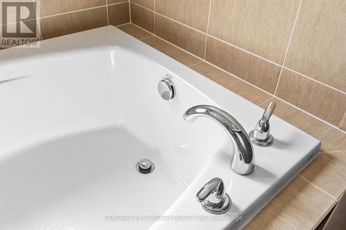 430 Foxhall Way, Ottawa, ON - Indoor