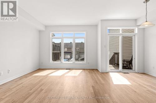 430 Foxhall Way, Ottawa, ON - Indoor