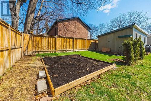 121 Paisley Boulevard E, Mississauga, ON - Outdoor