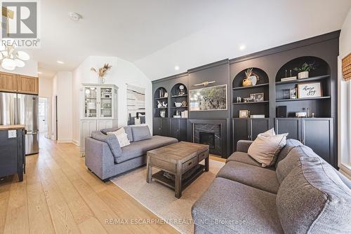 121 Paisley Boulevard E, Mississauga, ON - Indoor Photo Showing Other Room