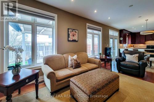 13 Alex Grant Place, St. Catharines, ON - Indoor Photo Showing Living Room